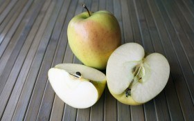 Прихований недуг: як лікувати яблука від гнилі насінневої камери плодів  