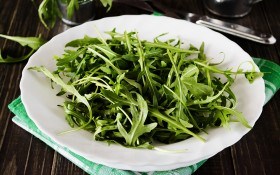 Зеленые витамины: почему стоит добавить в рацион рукколу?