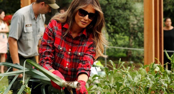 Мелания Трамп посадила овощи в Белом Доме