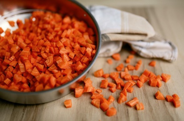 Обід &quot;від зайчика&quot;: підтримайте свій організм вітамінними стравами з моркви 